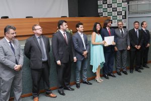 Flávia é perita criminal da ativa e também foi homenageada