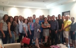 06.11.15 - Equipe da UnB Idiomas no Sinpolzinho - Divulgacao