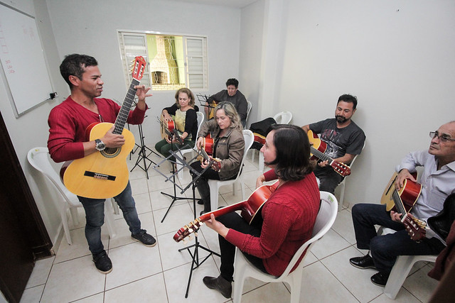 10.07.17 - Aula inaugural de violão no Sinpol Taguatinga.