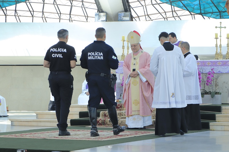 Evento religioso reuniu representantes das forças de segurança pública do DF, autoridades locais e lideranças da PCDF para um momento de fé, união e reconhecimento à missão dos agentes | Fotos: Divulgação