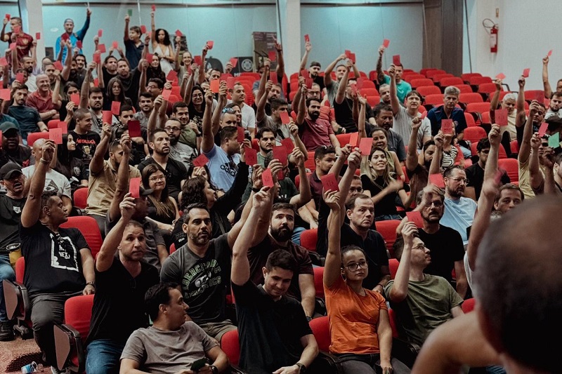 AGE foi convocada pelo sindicato para ouvir categoria sobre tema | Foto: David Jordan.