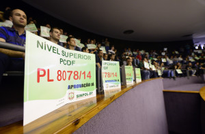 Sessão ocorre nesta terça, 19, no Anexo II, Plenário I da Câmara dos Deputados (Foto: Gustavo Lima/Ag. Câmara)