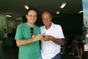 Luciano Matias entrega as chaves para Sr. Jose Roberto - Paulo Cabral (2)