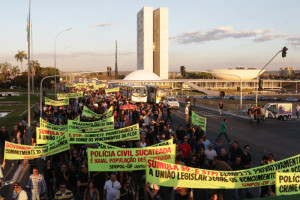 Assembleia e Manifestacao na Esplanada - Paulo Cabral (320)